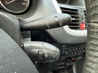Peugeot 206+ 1.4 XS Hatchback  Benzine 1.360cc 54kW (73pk) FWD picture 19