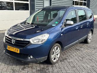 damaged passenger cars Dacia Lodgy 1.2 TCE 16V MPV  Benzine 1.198cc 85kW (116pk) FWD 7 persoons 2016/2
