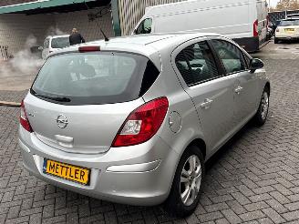 Opel Corsa 1.2 16V Hatchback  Benzine 1.229cc 63kW (86pk) FWD picture 5