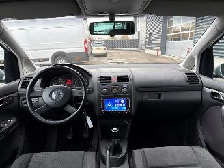 Volkswagen Touran 1.6 FSI 16V MPV  Benzine 1.598cc 85kW (116pk) FWD picture 11