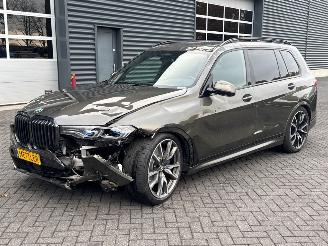 krockskadad bil auto BMW X7 xDrive40d 3.0 24V Mild Hybrid SUV  Elektrisch Diesel 2.993cc 250kW (340pk) 4x4 2022/4