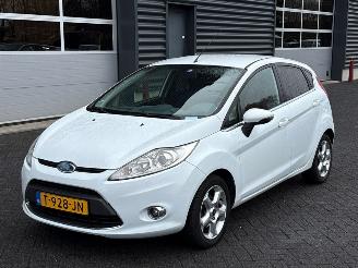 uszkodzony samochody osobowe Ford Focus 1.4 16V Hatchback  Benzine 1.388cc 71kW (97pk) FWD 2010/6