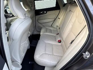Volvo Xc-60 2.0 T6 16V Recharge, Twin Engine AWD SUV  Elektrisch Benzine 1.969cc 257kW (349pk) 4x4 2022-01 (UZH1; UZH4) B4204T52 picture 24