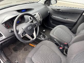 Hyundai I-20 1.2i 16V Hatchback  Benzine 1.248cc 57kW (77pk) FWD picture 11