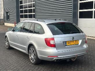 Skoda Superb 1.6 TDI Combi/o  Diesel 1.598cc 77kW (105pk) FWD picture 3