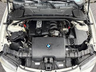 BMW 1-serie 118i 16V Hatchback 2Dr Benzine 1.995cc 105kW (143pk) RWD picture 20
