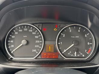 BMW 1-serie 118i 16V Hatchback 2Dr Benzine 1.995cc 105kW (143pk) RWD picture 12