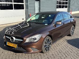 krockskadad bil auto Mercedes Cla-klasse 2.2 CLA-200 CDI, 200 d 16V Combi/o  Diesel 2.143cc 100kW (136pk) FWD 2016/3