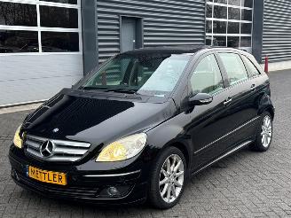 krockskadad bil auto Mercedes B-klasse 2.0 B-200 16V Turbo Hatchback  Benzine 2.034cc 142kW (193pk) FWD 2005/11