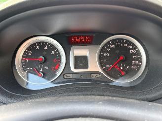 Renault Clio 1.2 16V 75 Hatchback  Benzine 1.149cc 55kW (75pk) FWD picture 14