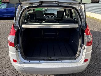 Renault Scenic 1.6 16V MPV  Benzine 1.598cc 82kW (111pk) FWD picture 8