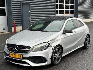 Auto incidentate Mercedes A-klasse 2.2 A-200 CDI, A-200d 16V Hatchback  Diesel 2.143cc 100kW (136pk) FWD 2015/10