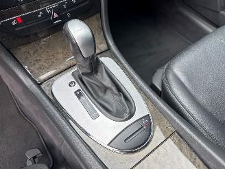 Mercedes E-klasse 3.2 E-320 CDI 24V Sedan 4Dr Diesel 3.222cc 150kW (204pk) RWD picture 17