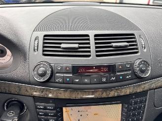 Mercedes E-klasse 3.2 E-320 CDI 24V Sedan 4Dr Diesel 3.222cc 150kW (204pk) RWD picture 15