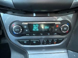 Ford Focus 1.6 TDCi ECOnetic Combi/o  Diesel 1.560cc 77kW (105pk) FWD picture 17