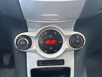 Ford Fiesta 1.4 16V Hatchback  Benzine 1.388cc 71kW (97pk) FWD picture 17