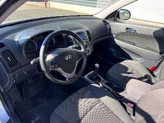 Hyundai I-30 1.4 CVVT 16V Hatchback  Benzine 1.396cc 80kW (109pk) FWD picture 11