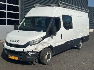 skadebil bedrijf Iveco New daily L4H2 5 persoons Diesel 2.998cc 132kW (179pk) RWD 2016/12
