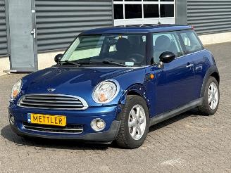 Schadeauto Mini One 1.4 16V Hatchback  Benzine 1.397cc 70kW (95pk) FWD 2008/2