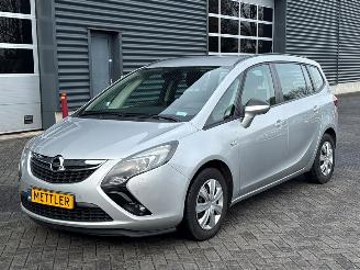 damaged passenger cars Opel Zafira TOURER 1.4 Turbo 16V Ecotec MPV  Benzine 1.364cc 103kW (140pk) FWD 2012/2