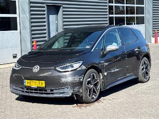 uszkodzony samochody osobowe Volkswagen ID.3 First, Life, Pro 58 kWh Hatchback 4Dr Elektrisch  150kW (204pk) RWD 2020/12