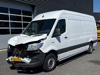 skadebil bedrijf Mercedes eSprinter 320 Bestel  Elektrisch  150kW (204pk) RWD 2024/10