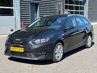 Schadeauto Kia Ceed 1.0i T-GDi 12V Combi/o 4Dr Benzine 998cc 74kW (101pk) FWD 2025/8