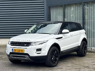 damaged passenger cars Land Rover Range Rover Evoque 2.2 TD4 16V 5-drs. SUV 4Dr Diesel 2.179cc 110kW (150pk) 4x4 2015/7
