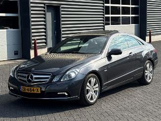 Vaurioauto  passenger cars Mercedes E-klasse E-350 CGI V6 24V Coupe 2Dr Benzine 3.498cc 215kW (292pk) RWD 2009/11