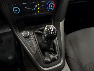 Ford Focus 1.0 Ti-VCT EcoBoost picture 20