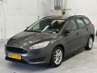 Unfallwagen Ford Focus 1.0 Ti-VCT EcoBoost 2016/3