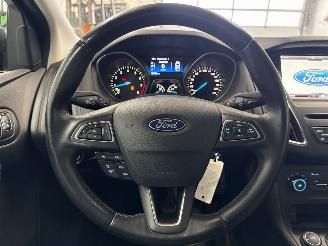 Ford Focus 1.0 Ti-VCT EcoBoost picture 15