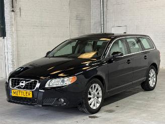 uszkodzony samochody osobowe Volvo V-70 1.6 T4 16V Combi/o  Benzine 1.596cc 132kW (179pk) FWD 2012/10