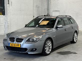 Voiture accidenté BMW 5-serie M pakket 523i 24V Combi/o  Benzine 2.497cc 130kW (177pk) RWD 2005/4