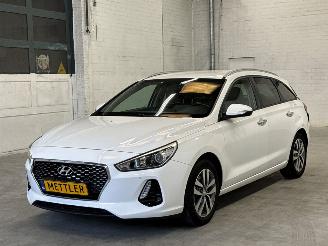 skadebil auto Hyundai I-30 1.0 T-GDI 12V Combi/o  Benzine 998cc 88kW (120pk) FWD 2017/9