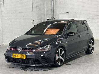 škoda osobní automobily Volkswagen Golf 2.0 GTI 16V Clubsport Hatchback  Benzine 1.984cc 195kW (265pk) FWD 2017/4