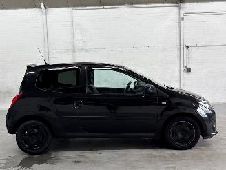 Renault Twingo 1.5 dCi 90 FAP Hatchback 2Dr Diesel 1.461cc 63kW (86pk) FWD picture 6
