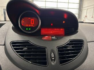 Renault Twingo 1.5 dCi 90 FAP Hatchback 2Dr Diesel 1.461cc 63kW (86pk) FWD picture 15