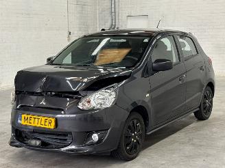 uszkodzony samochody osobowe Mitsubishi Space-star 1.0 12V Hatchback  Benzine 999cc 52kW (71pk) FWD 2014/10