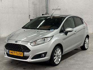 Vaurioauto  passenger cars Ford Fiesta 1.0 EcoBoost 12V 100 Hatchback  Benzine 998cc 74kW (101pk) FWD 2016/10