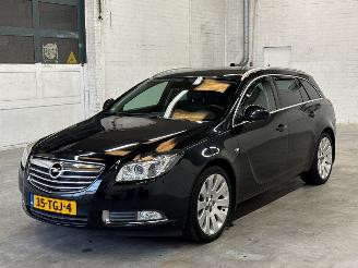 Voiture accidenté Opel Insignia SPORTS TOURER SW 2.0 Turbo 4x4 1.998cc 184kW (250pk) 2012/1