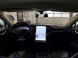 Tesla Model S 85 Liftback  Elektrisch  270kW (367pk) RWD picture 12