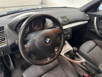 BMW 1-serie 116i 1.6 16V Hatchback 4Dr Benzine 1.596cc 85kW (116pk) RWD picture 11