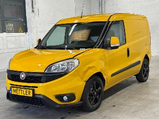 skadebil bedrijf Fiat Doblo 1.4 T-Jet 16V Bestel  Benzine 1.368cc 88kW (120pk) FWD 2017/3