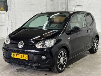 Damaged car Volkswagen Up! 1.0 12V 75 Hatchback  Benzine 999cc 55kW (75pk) FWD 2012/9
