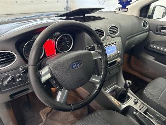 Ford Focus 1.6 16V Hatchback  Benzine 1.596cc 74kW (101pk) FWD picture 12