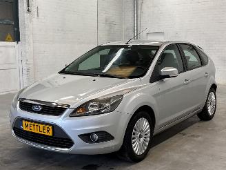 skadebil auto Ford Focus 1.6 16V Hatchback  Benzine 1.596cc 74kW (101pk) FWD 2008/7