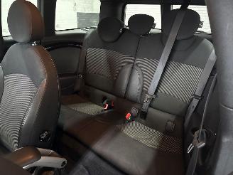 Mini Clubman 1.6 Cooper D Combi/o  Diesel 1.560cc 80kW (109pk) FWD picture 10