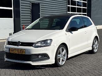 uszkodzony samochody osobowe Volkswagen Polo 1.6 TDI 16V 90 Hatchback  Diesel 1.598cc 66kW (90pk) FWD 2013/3
