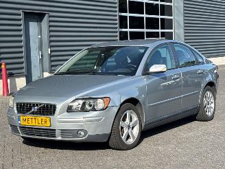 Auto incidentate Volvo S-40 2.4 20V Sedan 4Dr Benzine 2.435cc 103kW (140pk) FWD 2006/3